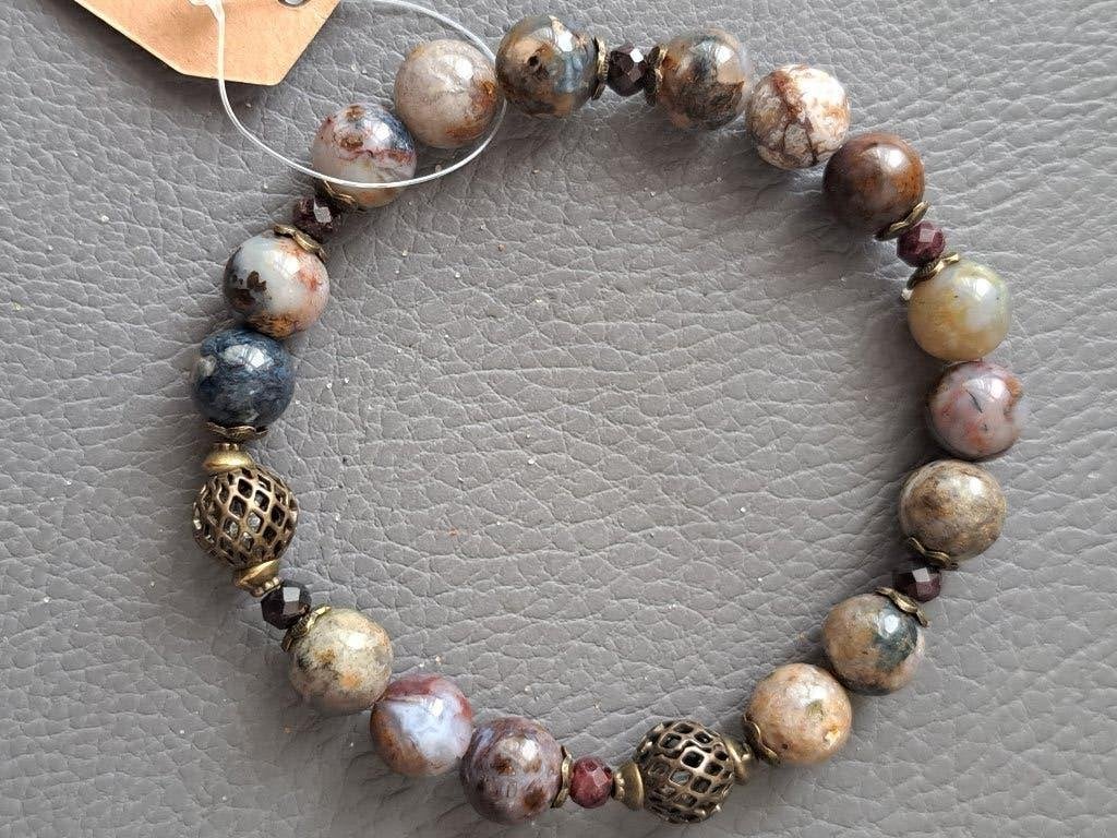 478 edelsteen armband Pietersiet 9,5mm & rode granaat facet, Overige kleuren, Nieuw, Ophalen of Verzenden, Elastiek