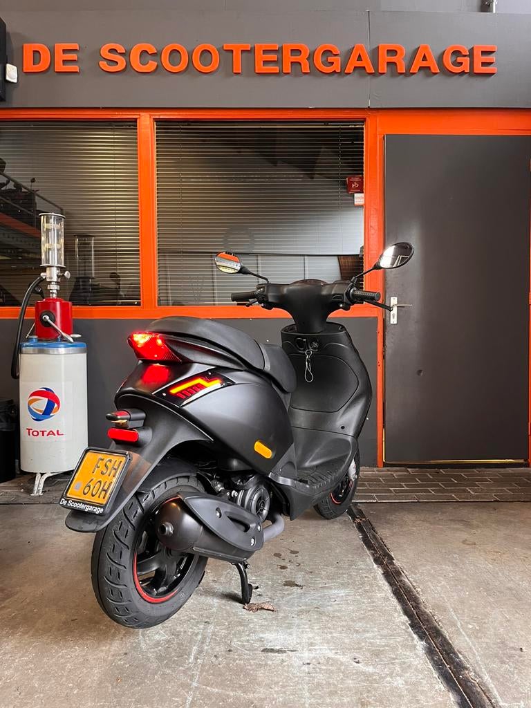Piaggio Zip brom 45km 2024, Piaggio, Piaggio, Maximaal 45 km/u, Zip