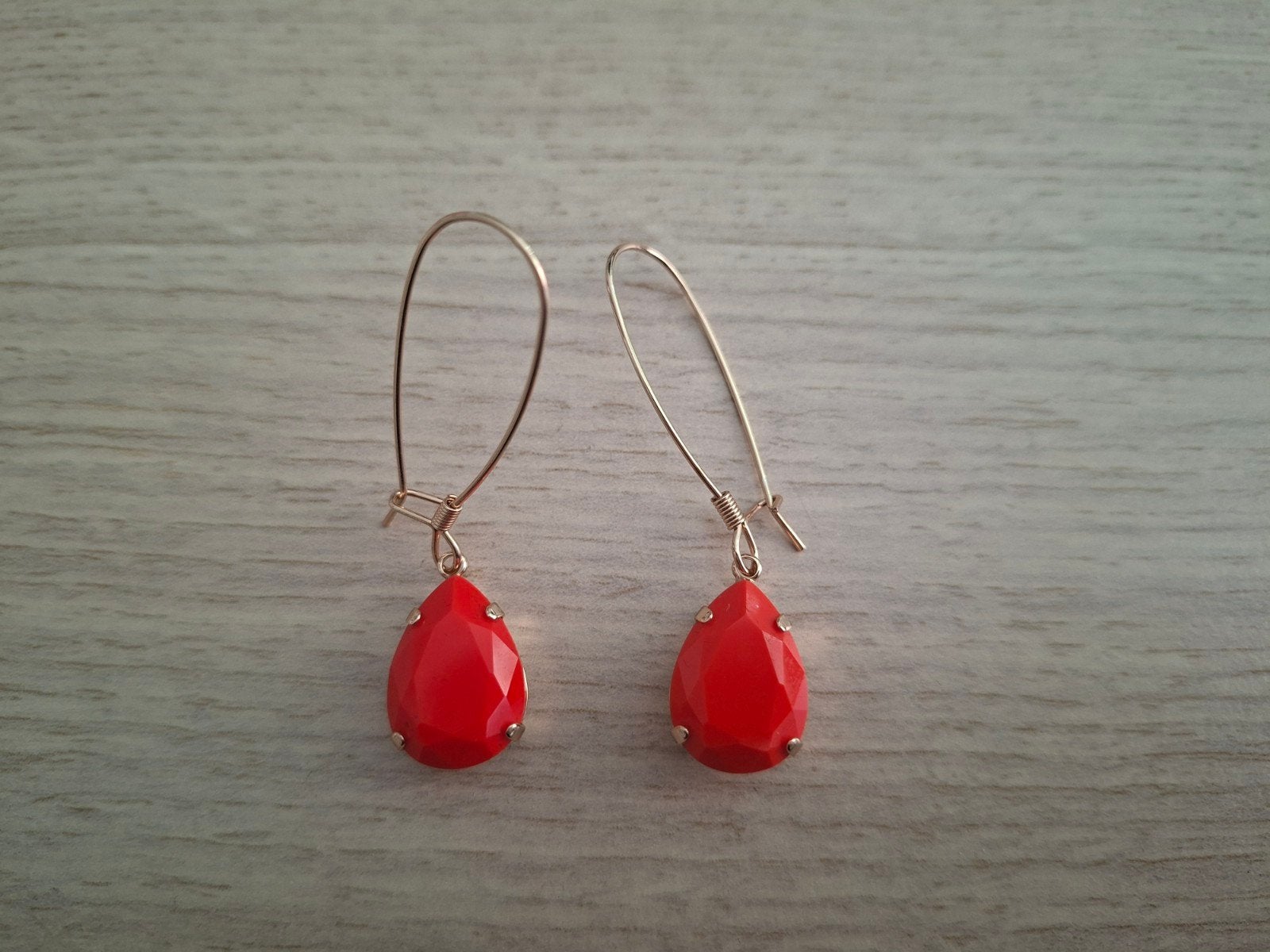 Oranje oorbellen Otazu, Sieraden, Tassen en Uiterlijk, Oorbellen, Overige materialen, Hangers, Oranje, Ophalen of Verzenden