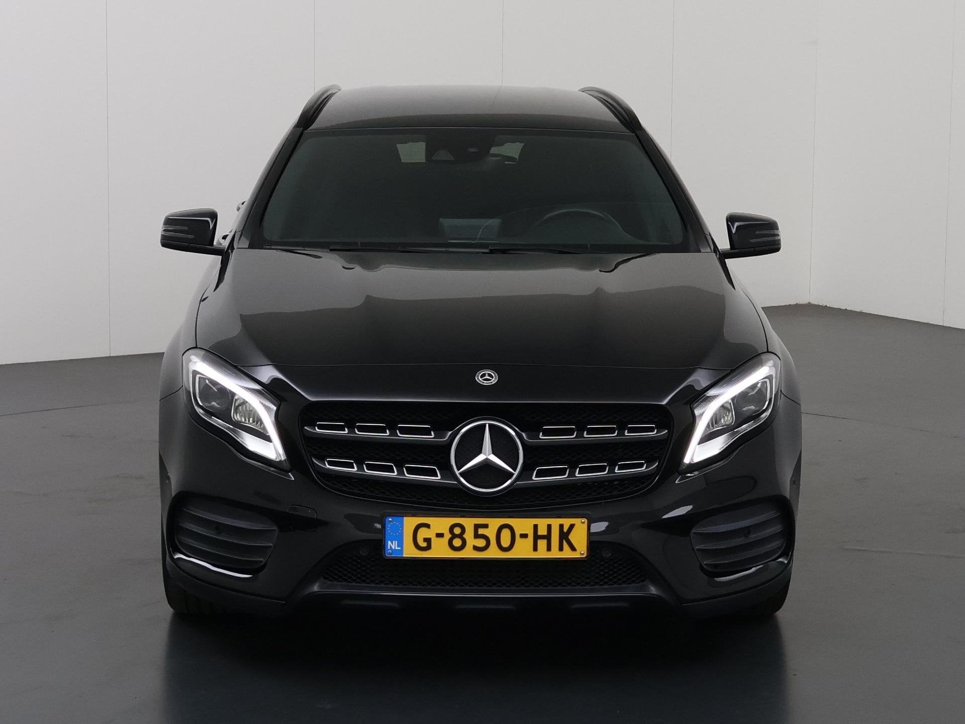 Mercedes-Benz GLA-klasse 180 Business Solution AMG Limited |, Auto's, Dealer onderhouden, Gebruikt, 4 cilinders, 715 kg
