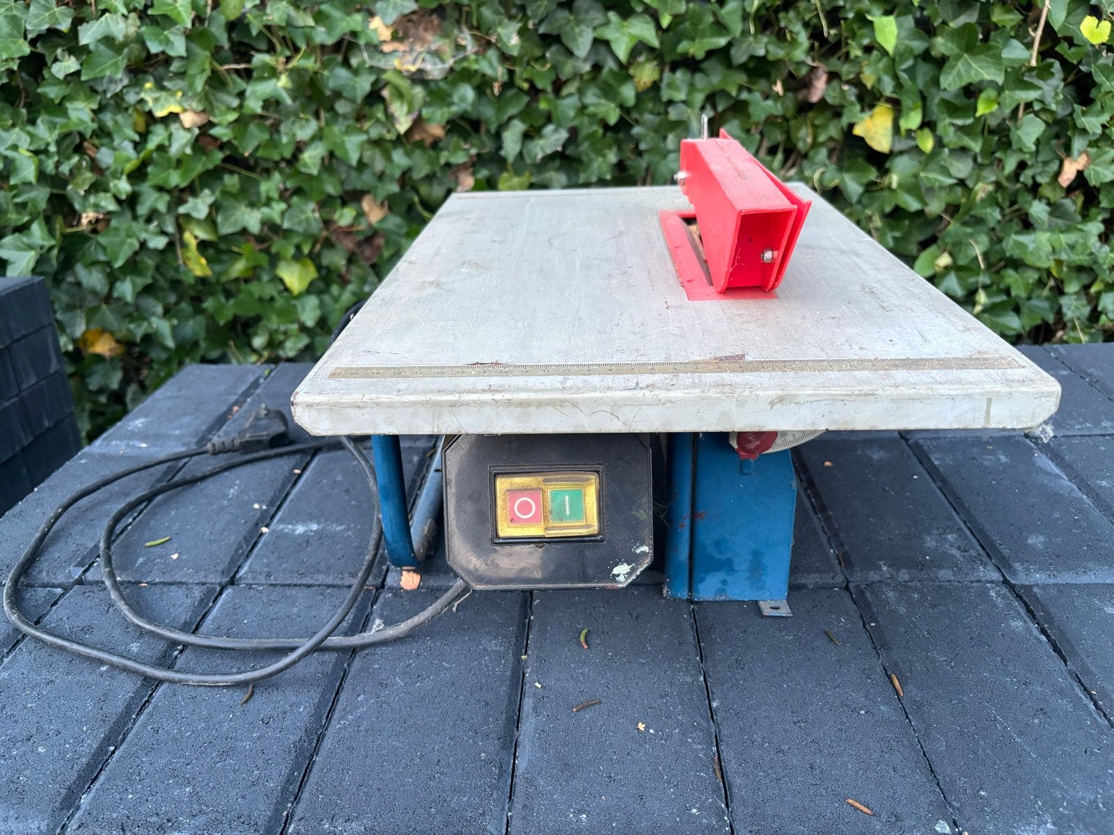 Zaagtafel, Doe-het-zelf en Verbouw, Gereedschap | Zaagmachines, Ophalen, Gebruikt, Overige typen, 600 tot 1200 watt