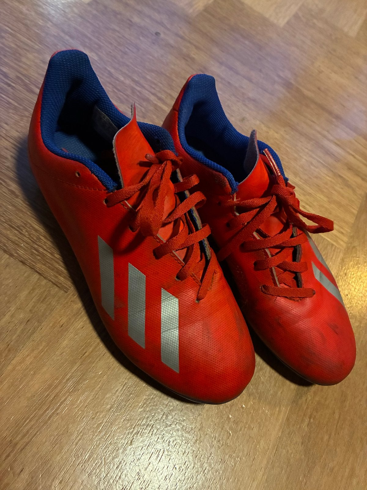 Rode Adidas voetbalschoenen maat 36, Ophalen of Verzenden, Gebruikt, Schoenen
