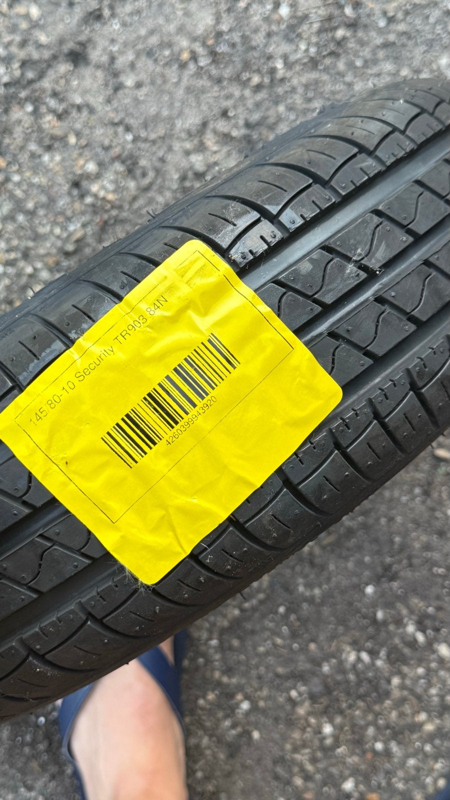 Nieuwe 145/80-10 Security TR903 84N band, Ophalen, Nieuw