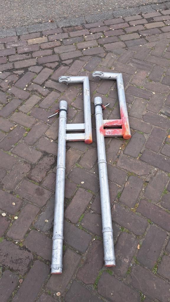 Te koop 2 altrex leuning staanders, Altrex, Ophalen of Verzenden, Rolsteiger of Kamersteiger, 5 meter of hoger