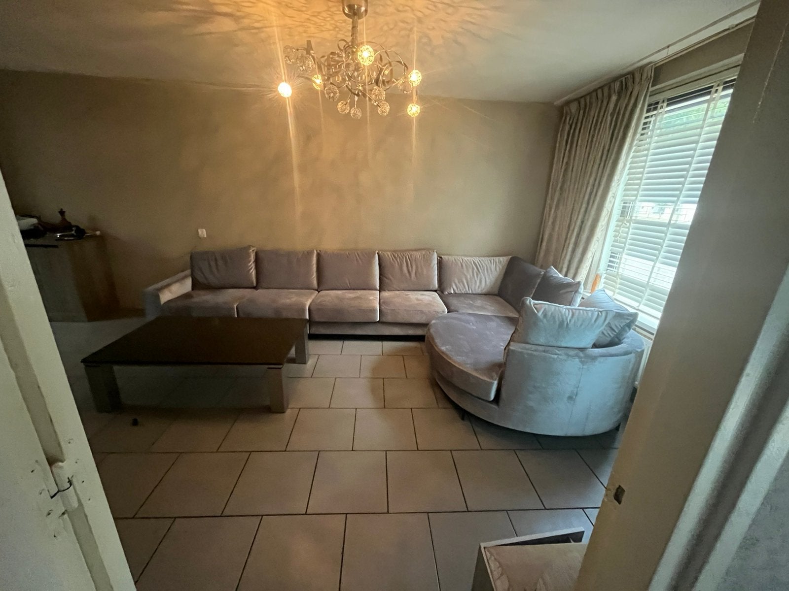 Zachte grijze bank, Huizen en Kamers, Kamers te huur, Maastricht