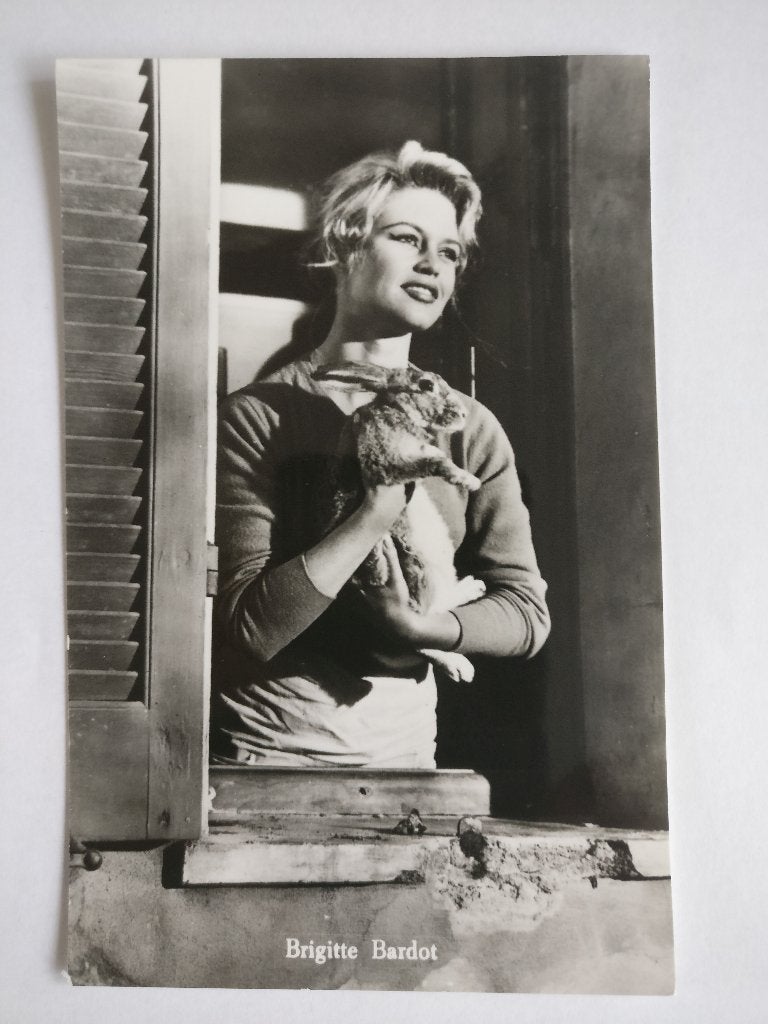 ansichtkaart BRIGITTE BARDOT B.B. BB VINTAGE, Verzenden, 1940 tot 1960, Ongelopen, Sterren en Beroemdheden
