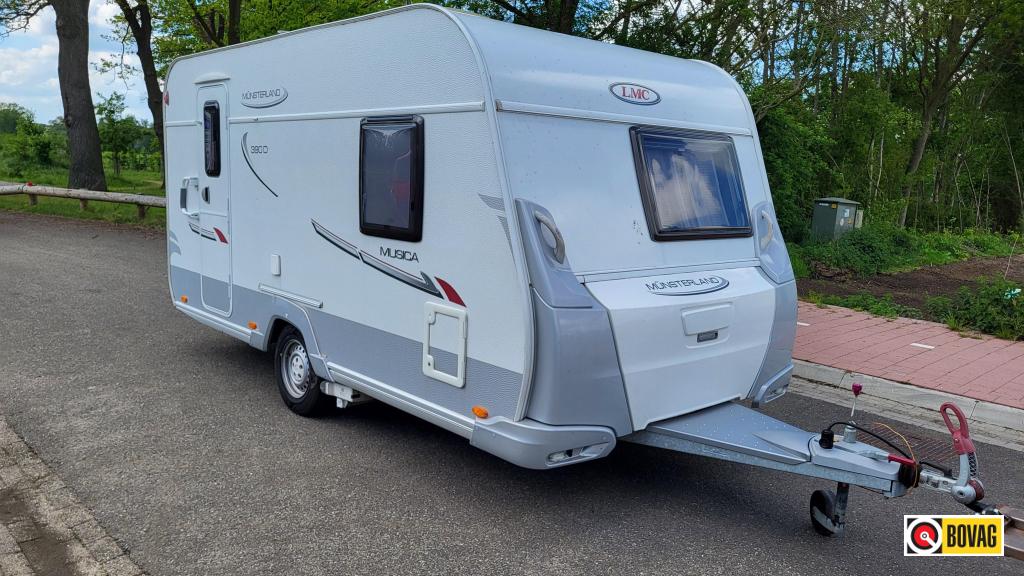 LMC Musica 390 D Met Luifel & Bax Voo, Caravans en Kamperen, Bedrijf, Treinzit, 750 - 1000 kg, Overige typen