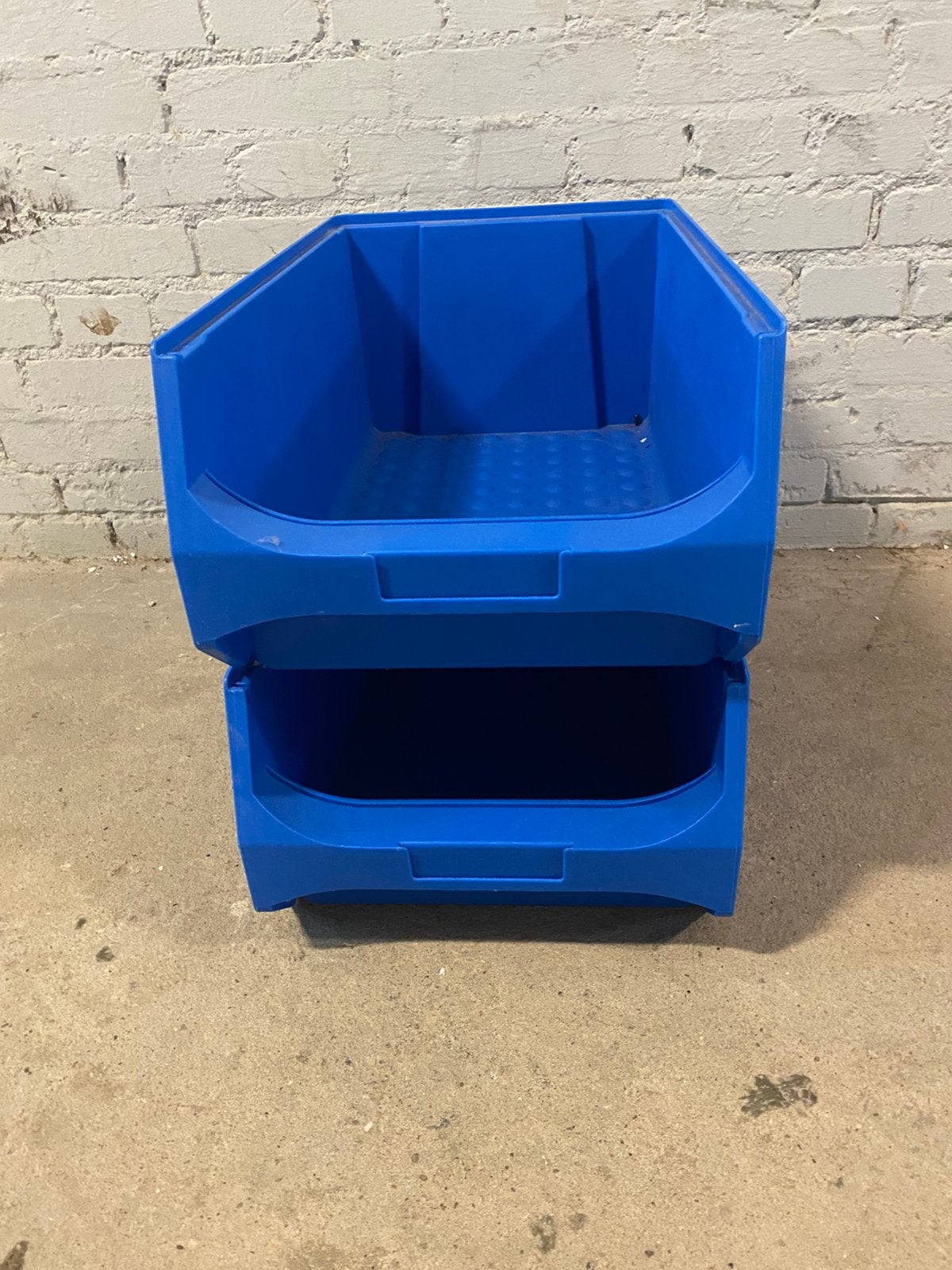 2 magazijnbakken blauw, Ophalen of Verzenden, Gebruikt, Doos, Minder dan 35 cm