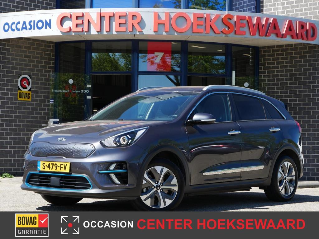 KIA e-Niro 64kWh Elektrisch 204pk Aut DynamicLine, Auto's, Gebruikt, Zwart, 1712 kg, Leder en Stof