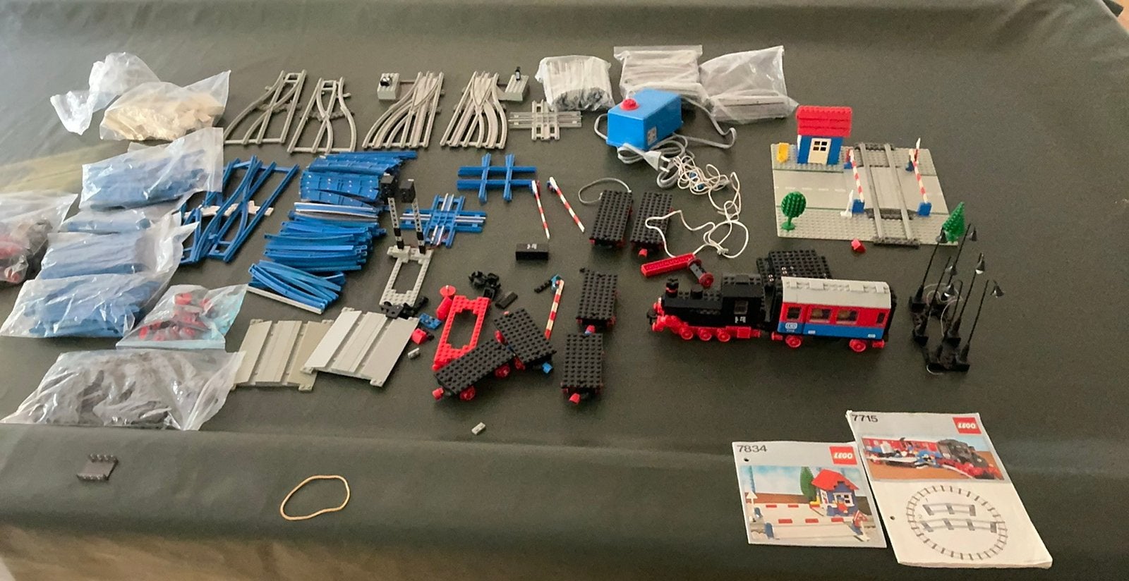 Lego trein. Oa. 7715, \7834. Goed werkende motortjes, Ophalen, Zo goed als nieuw