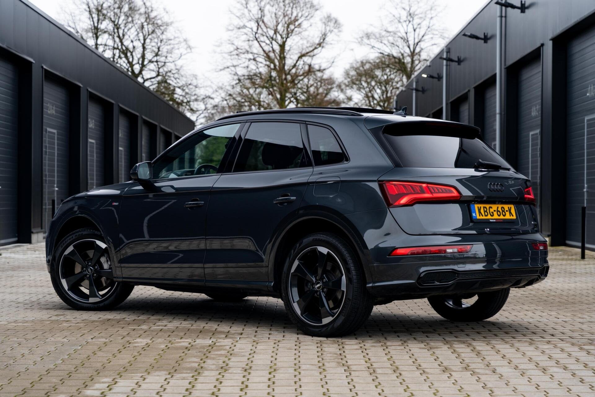 Audi Q5 55 TFSI e quattro Competition *S-Line* Pano* Leder*, Auto's, Automaat, 2005 kg, 4 cilinders, Bedrijf