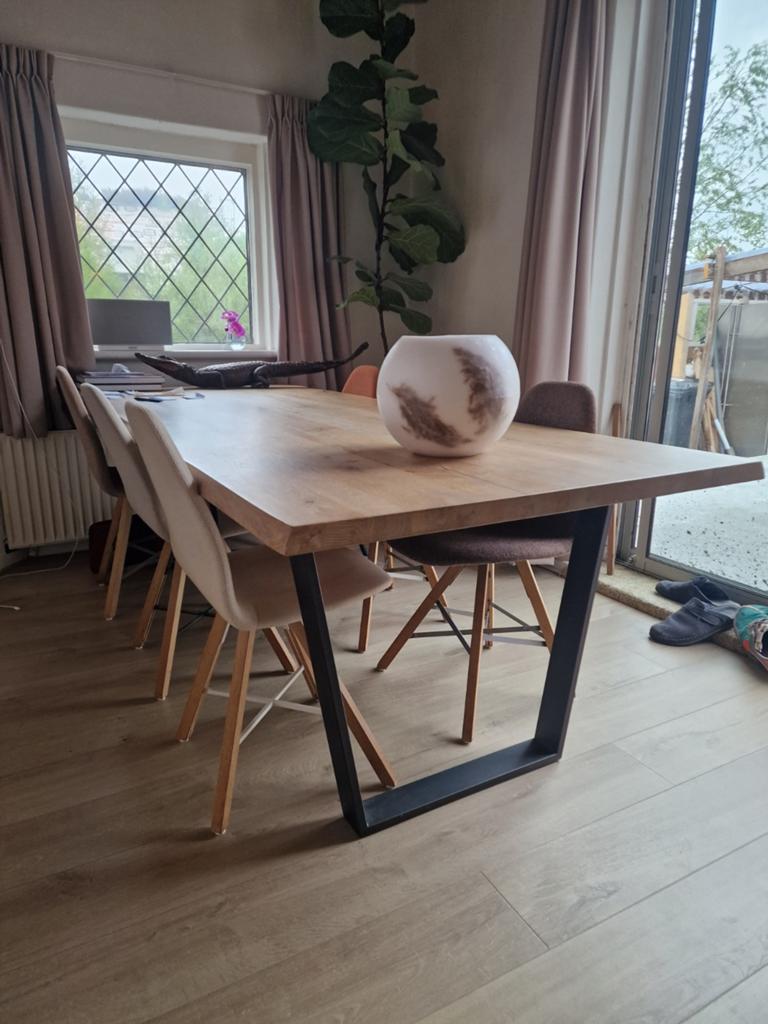 Echte Spoinq boomstamtafel, Huis en Inrichting, Tafels | Eettafels, Gebruikt, 100 tot 150 cm, Ophalen of Verzenden, Vijf personen of meer