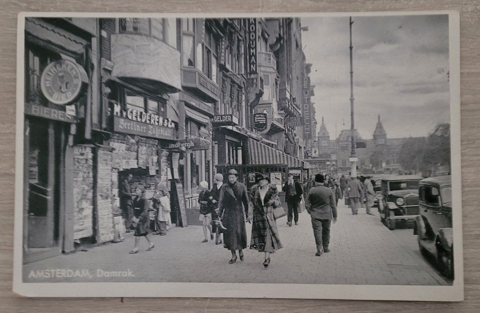 Ansichtkaart Amsterdam - reclamebord Heineken, Verzamelen, Ophalen of Verzenden, Zo goed als nieuw, Reclamebord