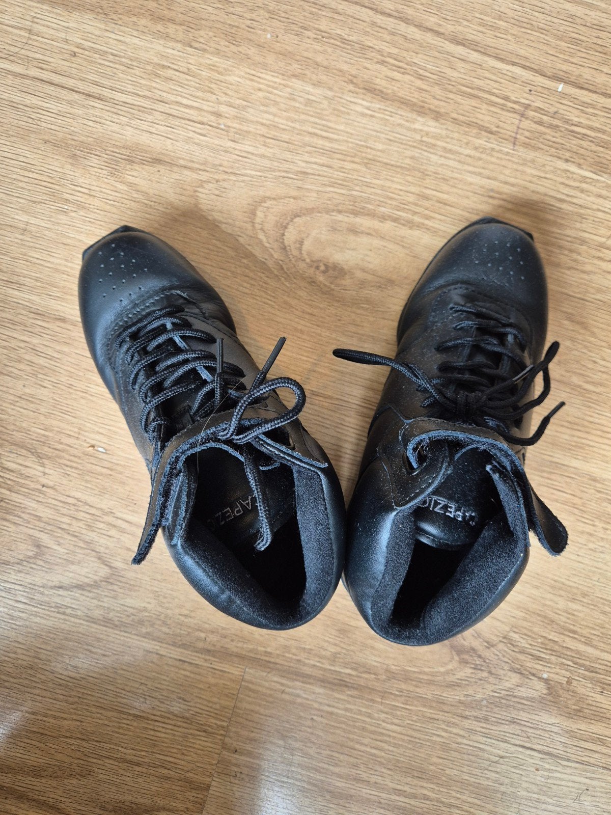 Dansschoenen capezio mt 39, Ophalen of Verzenden, Zo goed als nieuw, Schoenen