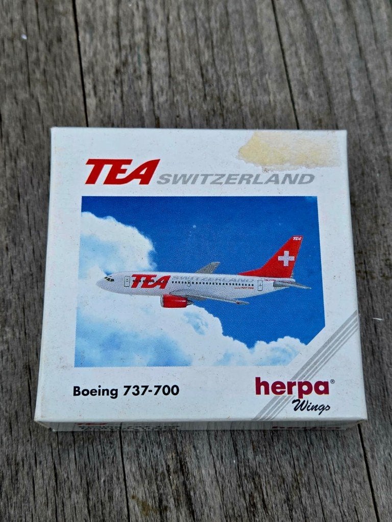 Boeing 737-700 TEA Switzerland., Ophalen of Verzenden, 1:200 of kleiner, Overige merken