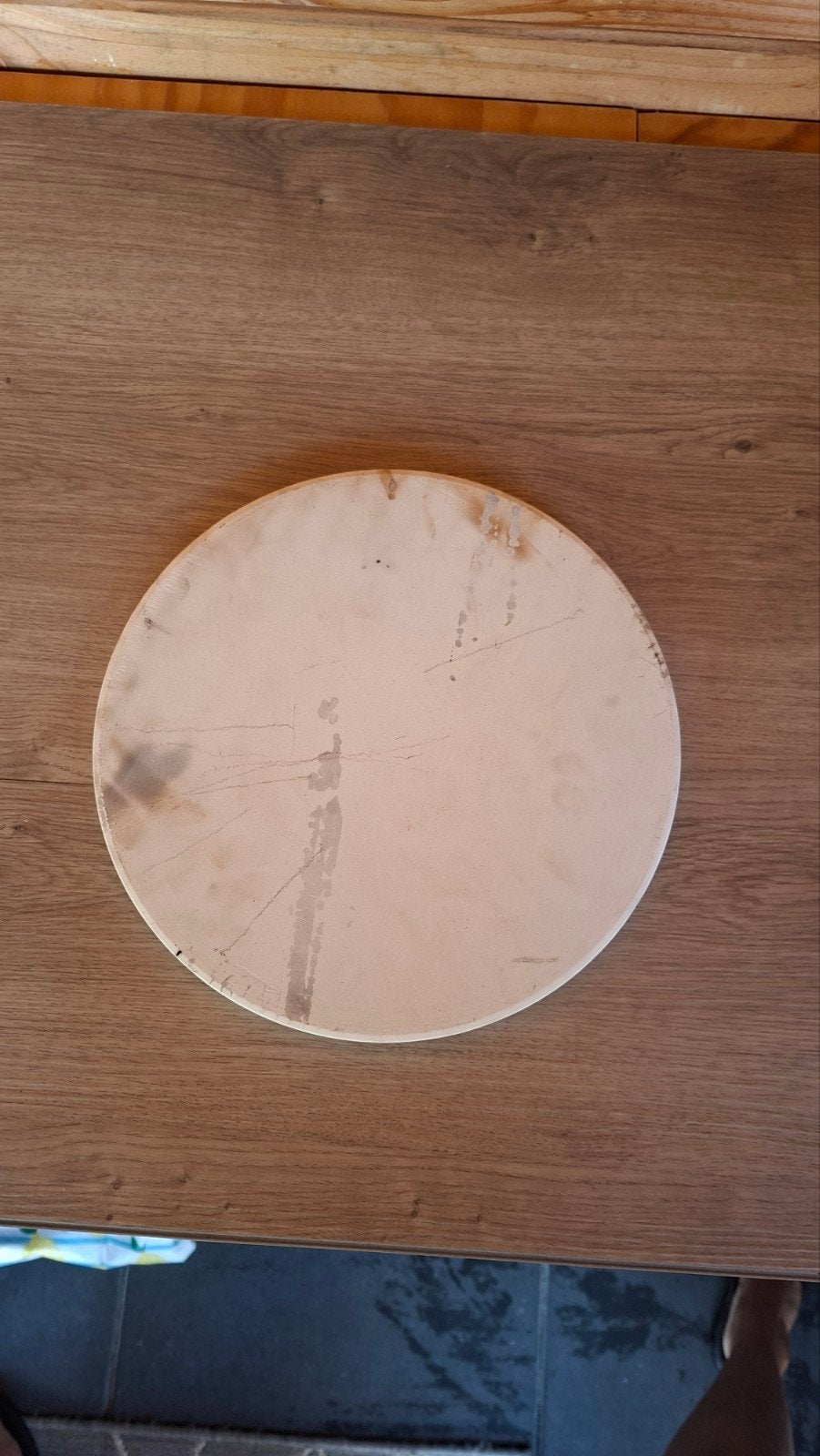 Gebruikte pizzasteen voor oven of BBQ, Huis en Inrichting, Steen/keramiek, Ophalen, Beige, Overige typen