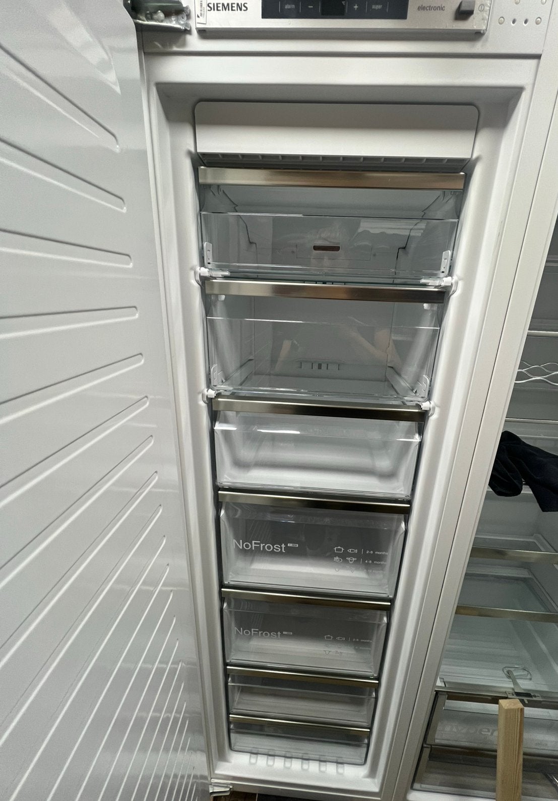 Siemens Inbouw Vriezer GI81NACF0, Minder dan 60 cm, 160 cm of meer, Zo goed als nieuw, Inbouw