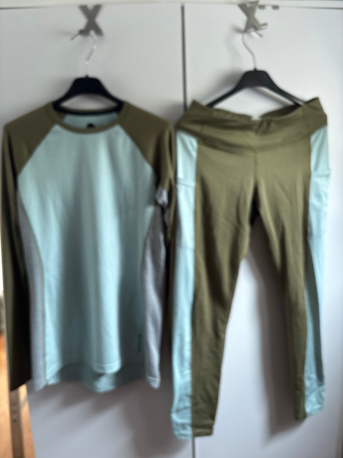 Burton sportset maat S - Legging en shirt, Nieuw, Ophalen of Verzenden, Fitness of Aerobics, Maat 36 (S)