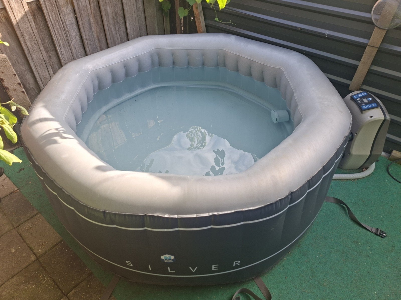 NetSpa Silver opblaasbare jacuzzi 5/6 persoons, Tuin en Terras, Ophalen, Gebruikt, Afdekzeil, Opblaasbaar