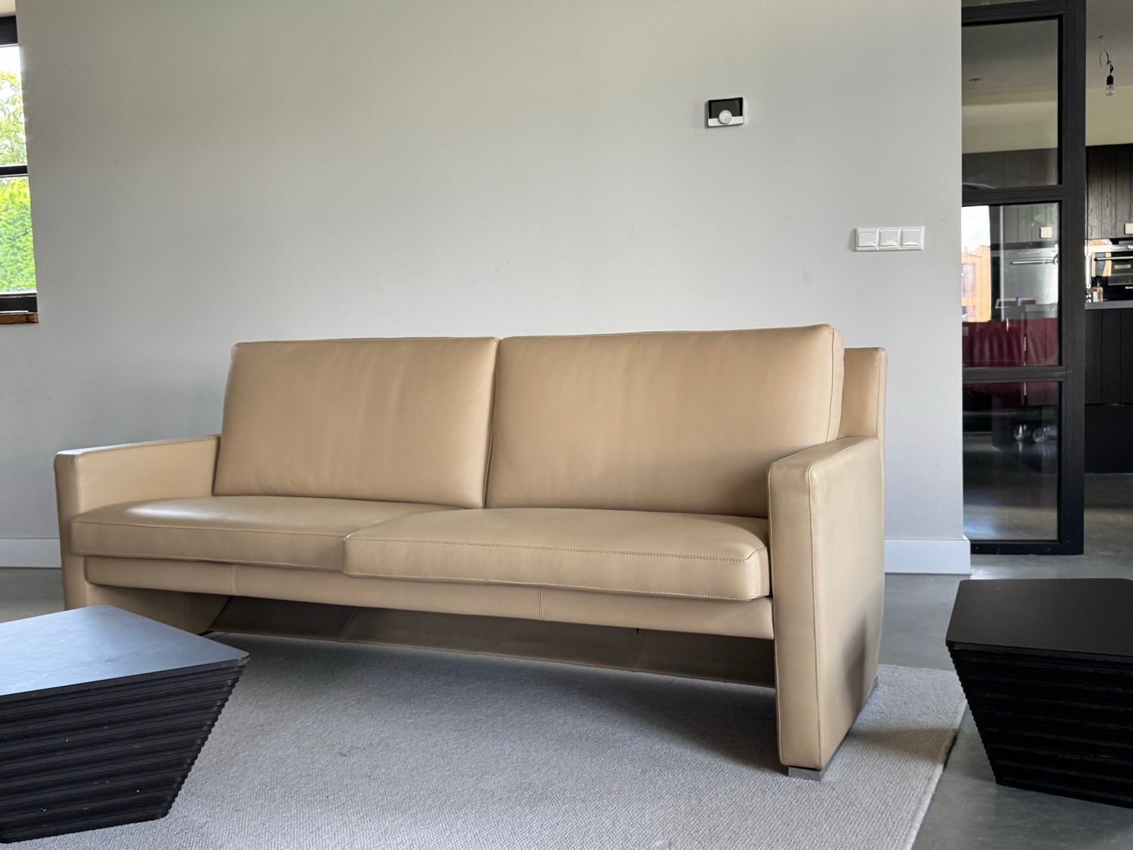 Prachtige Leolux bank met verstelbare zitdiepte - Roomkleur, Huis en Inrichting, X, Verzenden, Tweepersoons, Zo goed als nieuw