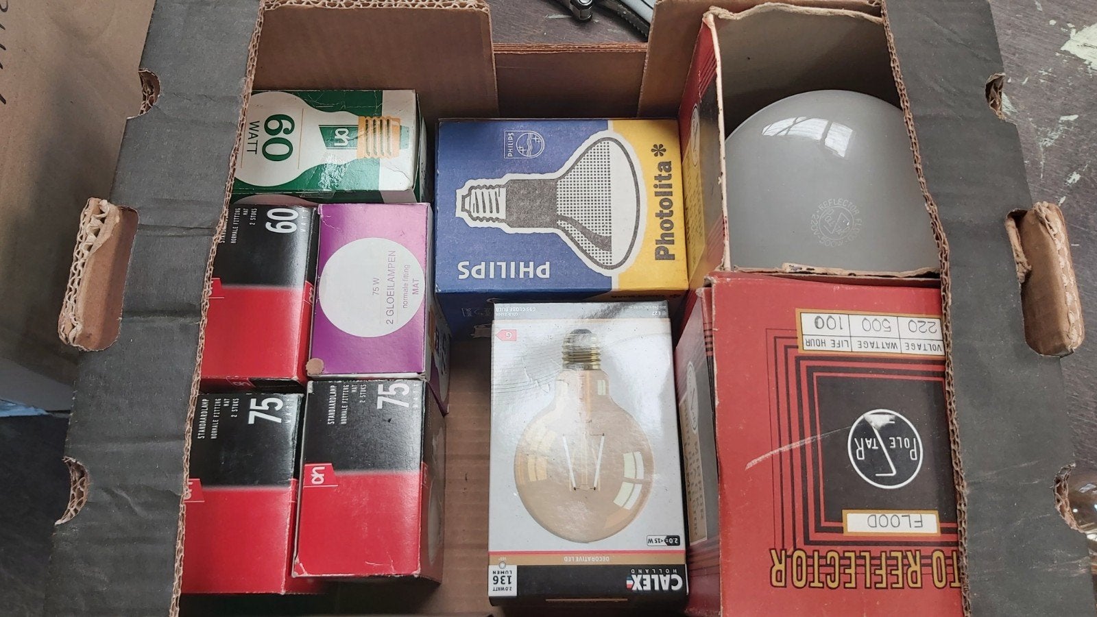 Partij 25+ Gloeilampen. E27 fittingen. één koop, Ophalen