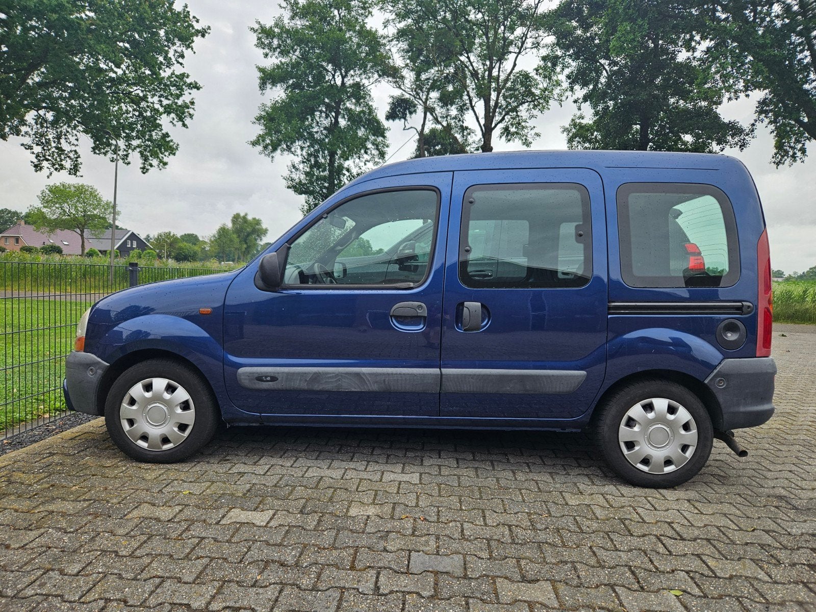 Renault Kangoo 1.4 RN AUT 2003 Blauw, Auto's, Renault, Particulier, Kangoo, Aangepast voor mindervaliden, ABS, Elektrische buitenspiegels