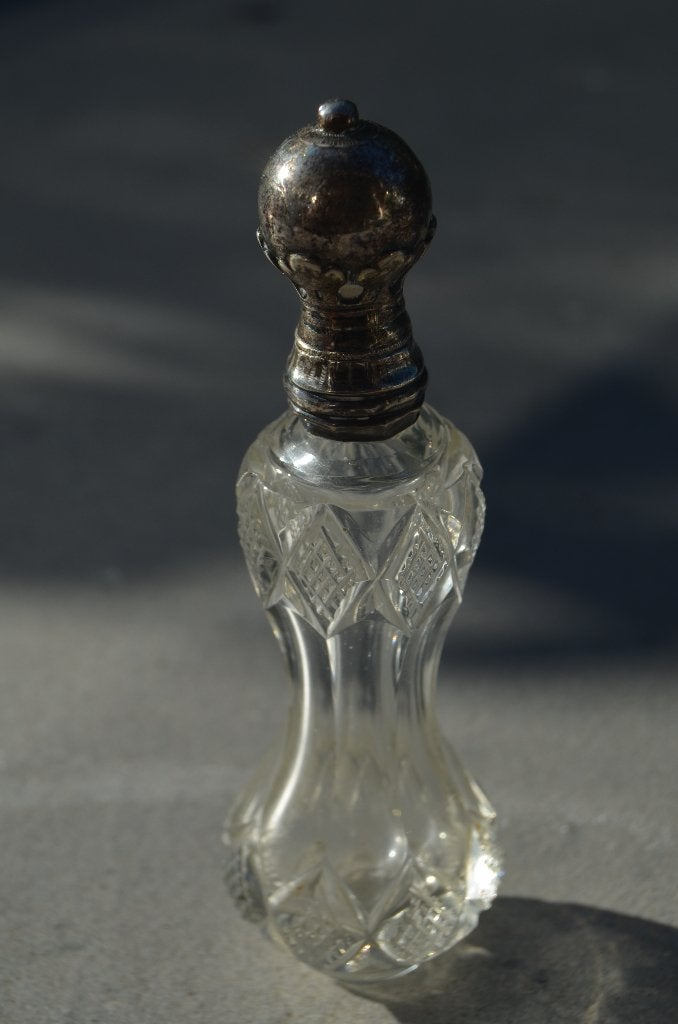 Fraai parfumflesje / odeurflacon zilveren dop, Ophalen of Verzenden, Zilver