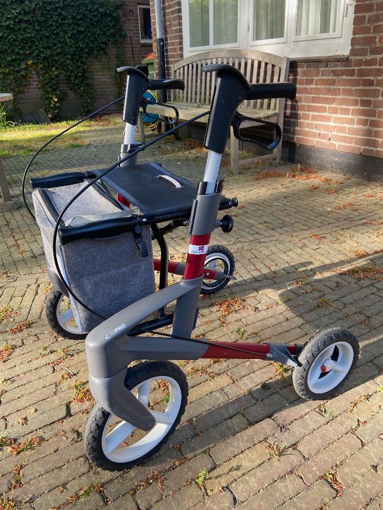 Rollator Topro Olympos ATR, medium size, Bordeaux rood, Ophalen, Opvouwbaar, Zo goed als nieuw
