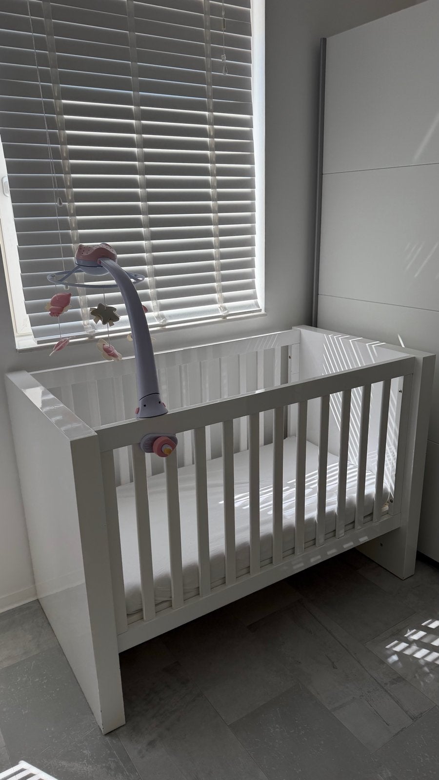 Baby bedje met matras 134/ 72 cm, Kinderen en Baby's, Boxen, Ophalen, Zo goed als nieuw