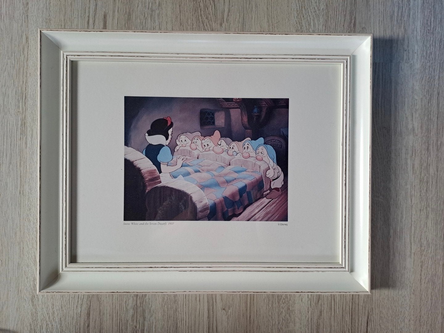 Vintage witte lijst Disney prent Sneeuwwitje Snowwhite 48x38, Ophalen, Minder dan 50 cm, Zo goed als nieuw, Minder dan 50 cm