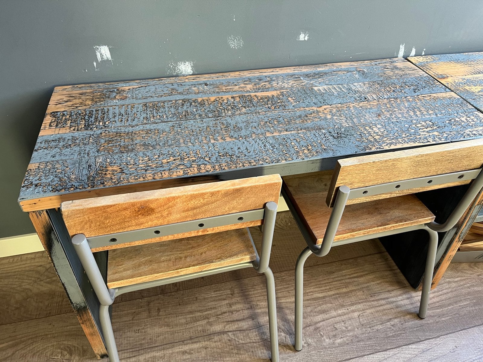 Vintage-look kinderbureau met opbergruimte en stoeltjes, Ophalen, Opbergruimte, Gebruikt, Hout