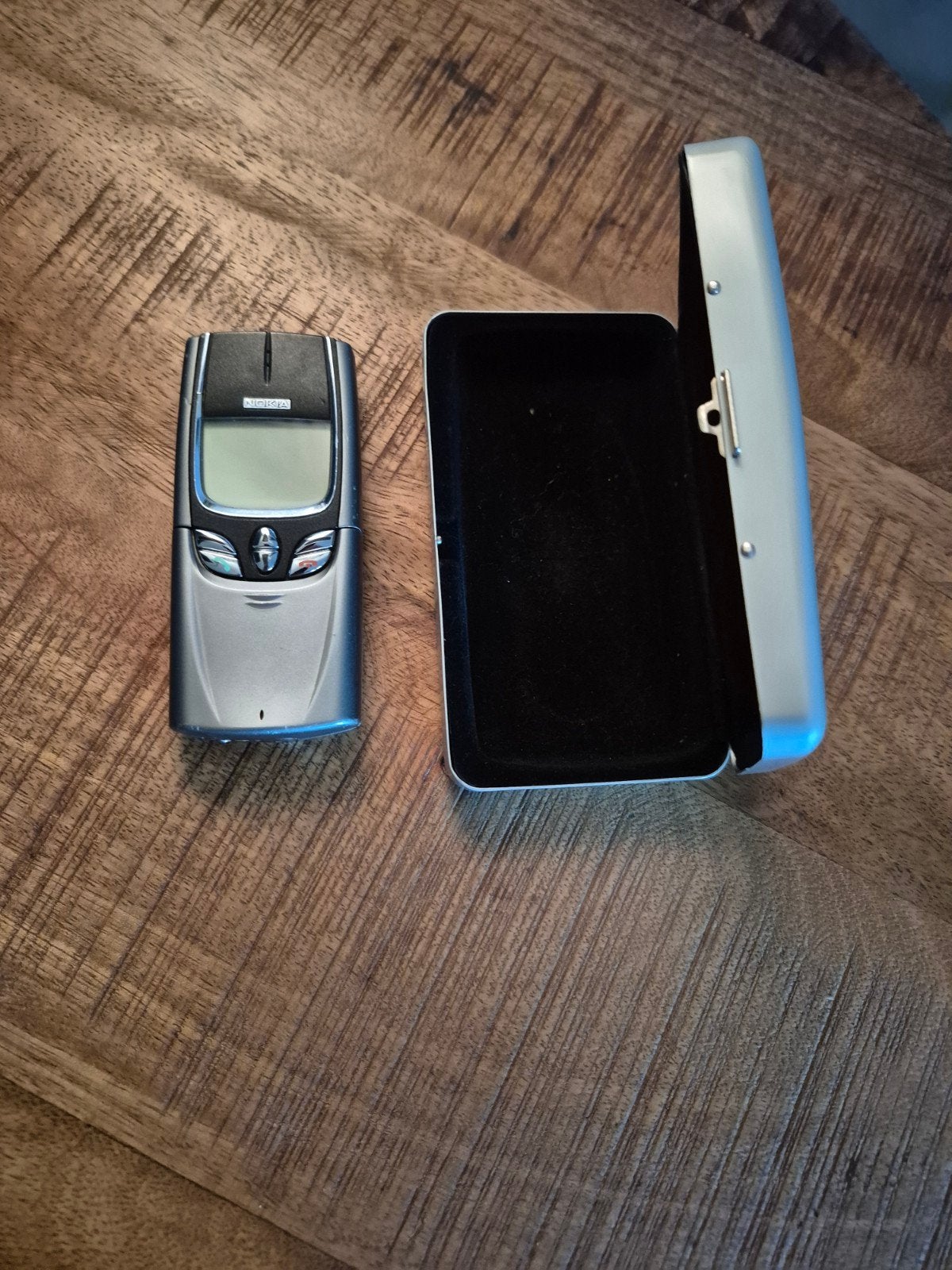 Nokia 8850 i.z.g.st., Ophalen