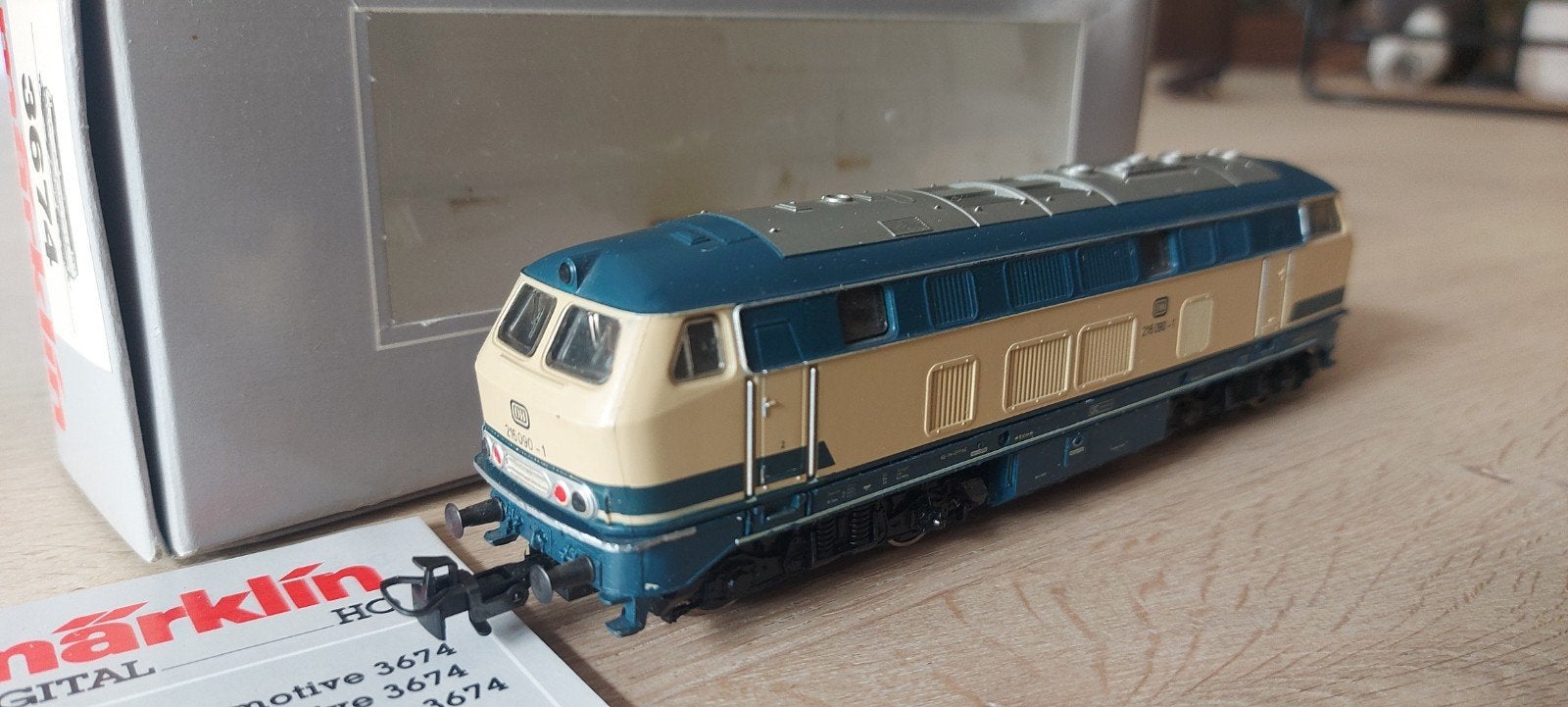Märklin DB 216 025-7 dieselloc digitaal artnr 3674 in ovp, Hobby en Vrije tijd, Wisselstroom, Locomotief, Ophalen of Verzenden