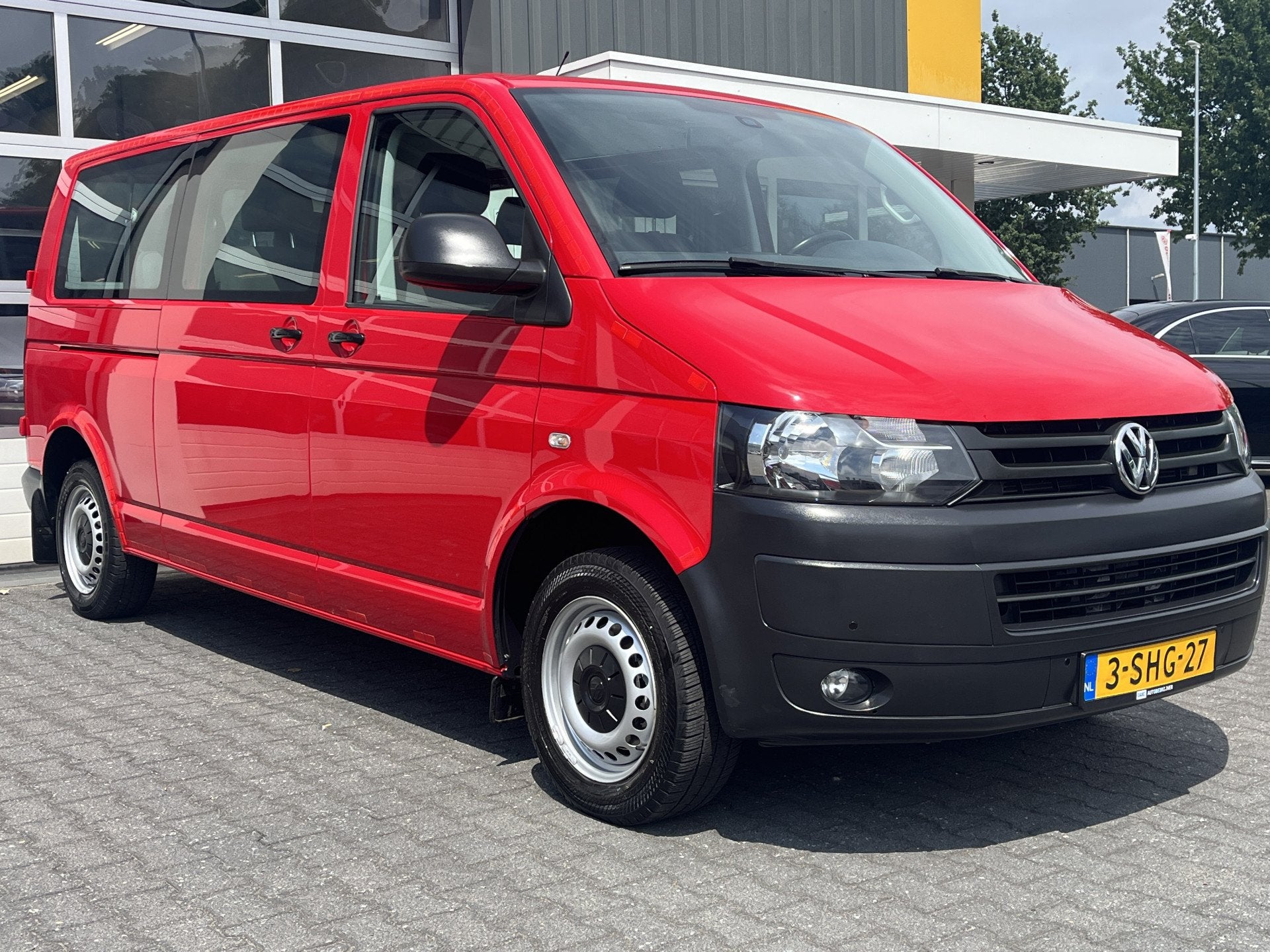 Volkswagen Transporter Kombi 2.0 TDI DSG Automaat 140 pk L2H, Auto's, Volkswagen, Euro 5, Stof, Gebruikt, 241 €/maand