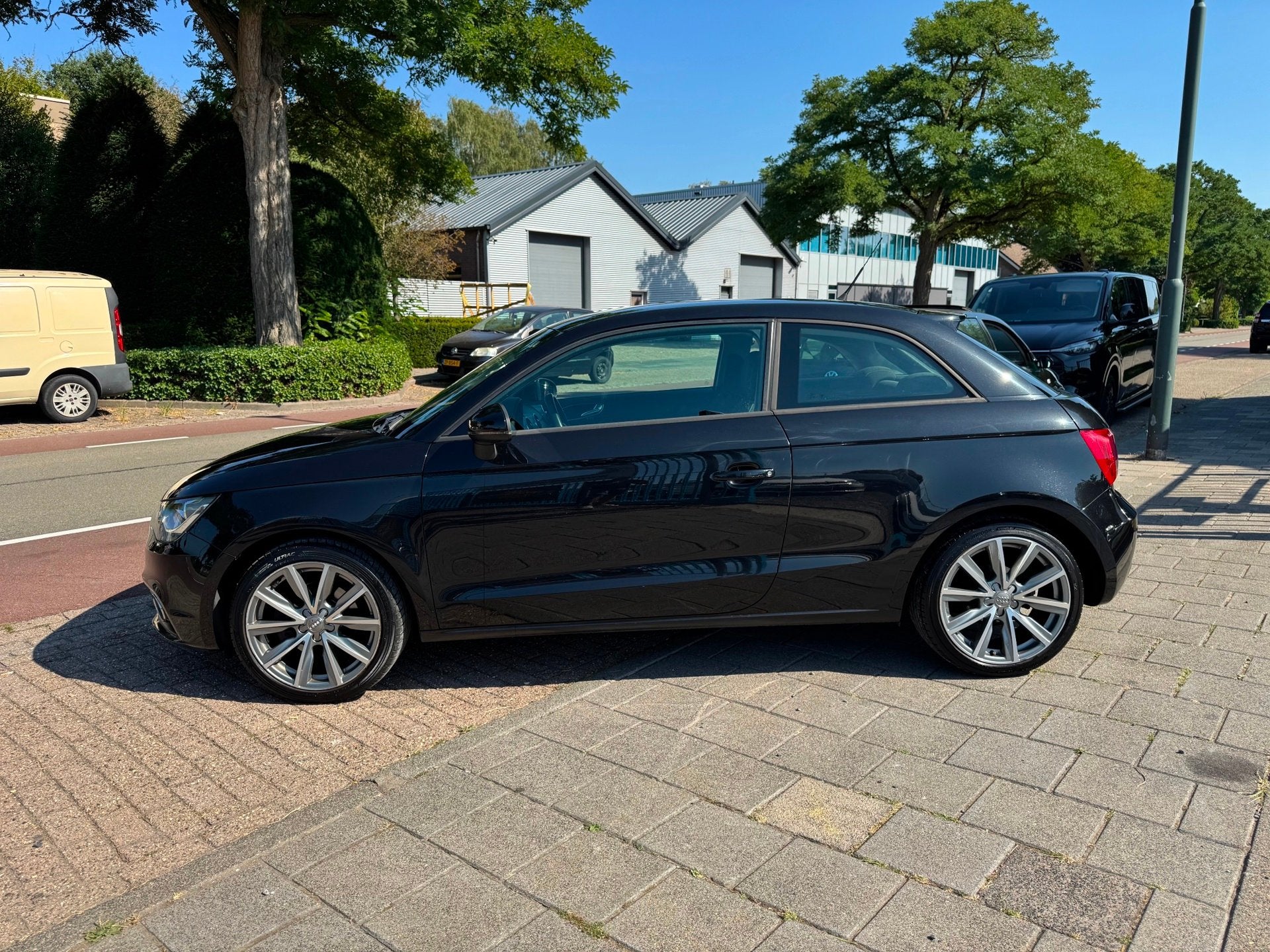 Audi A1 1.4 TFSI Clima Elek Pakket Navi Xenon Cruise Pdc, Voorwielaandrijving, Euro 5, Stof, Beige
