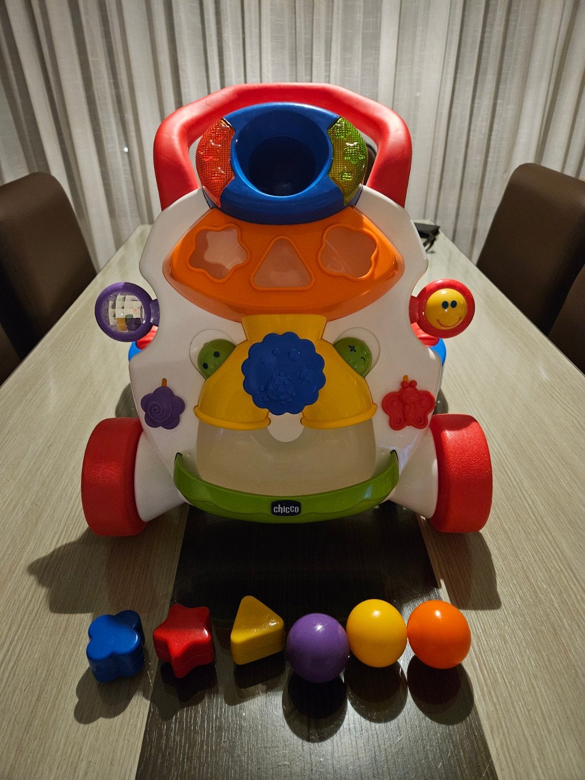 Chicco loopauto, Kinderen en Baby's, Speelgoed | Vtech, Ophalen, Zo goed als nieuw, 6 maanden tot 2 jaar
