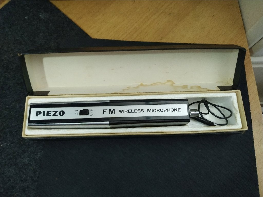 PIEZO -FM WIRELESS MICROPHONE WX-172, Muziek en Instrumenten, Microfoons, Ophalen of Verzenden, Gebruikt, Overige typen