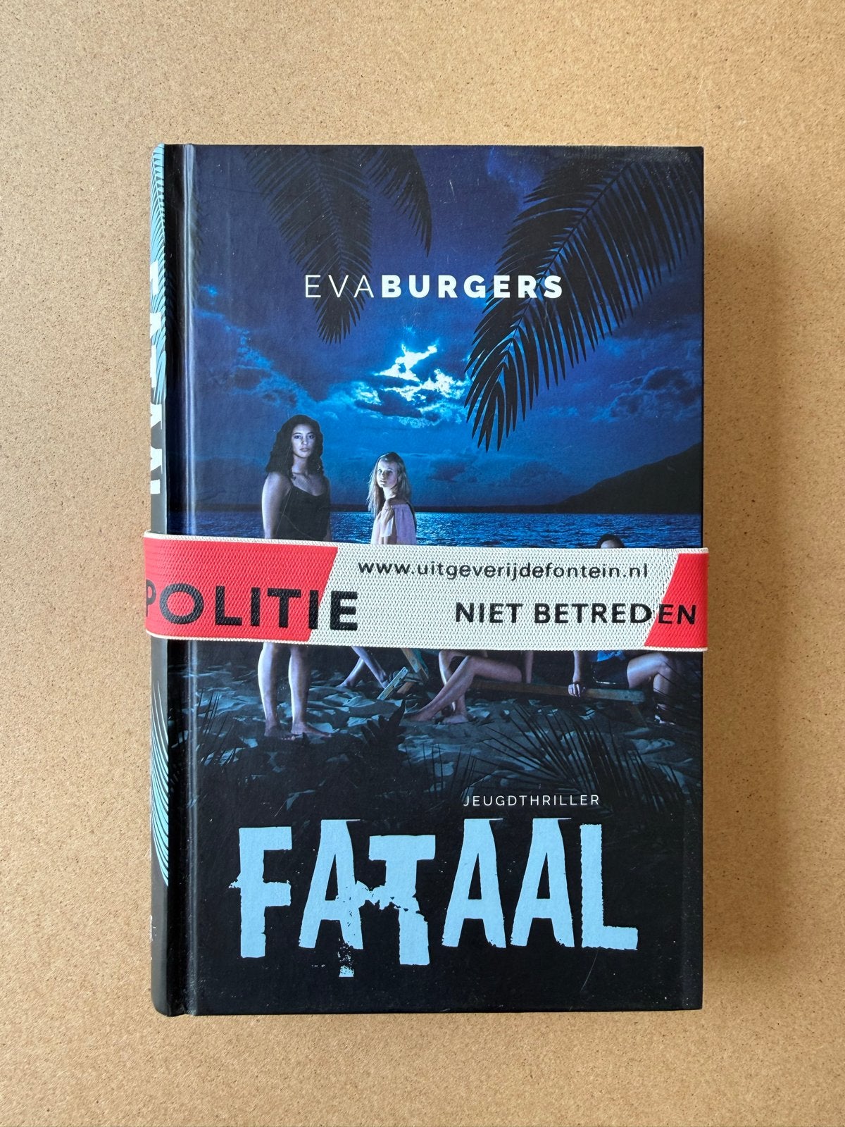 Fataal - Jeugdthriller van Eva Burgers, Ophalen of Verzenden, Zo goed als nieuw, Nederland