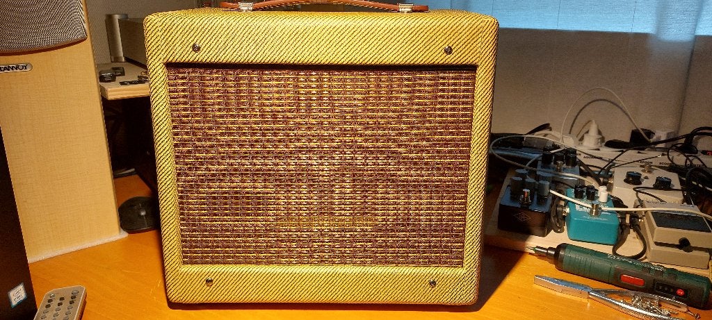 5F1 Tweed Champ Gitaarversterker Houten  Cabinet, Ophalen of Verzenden, Zo goed als nieuw, Minder dan 50 watt