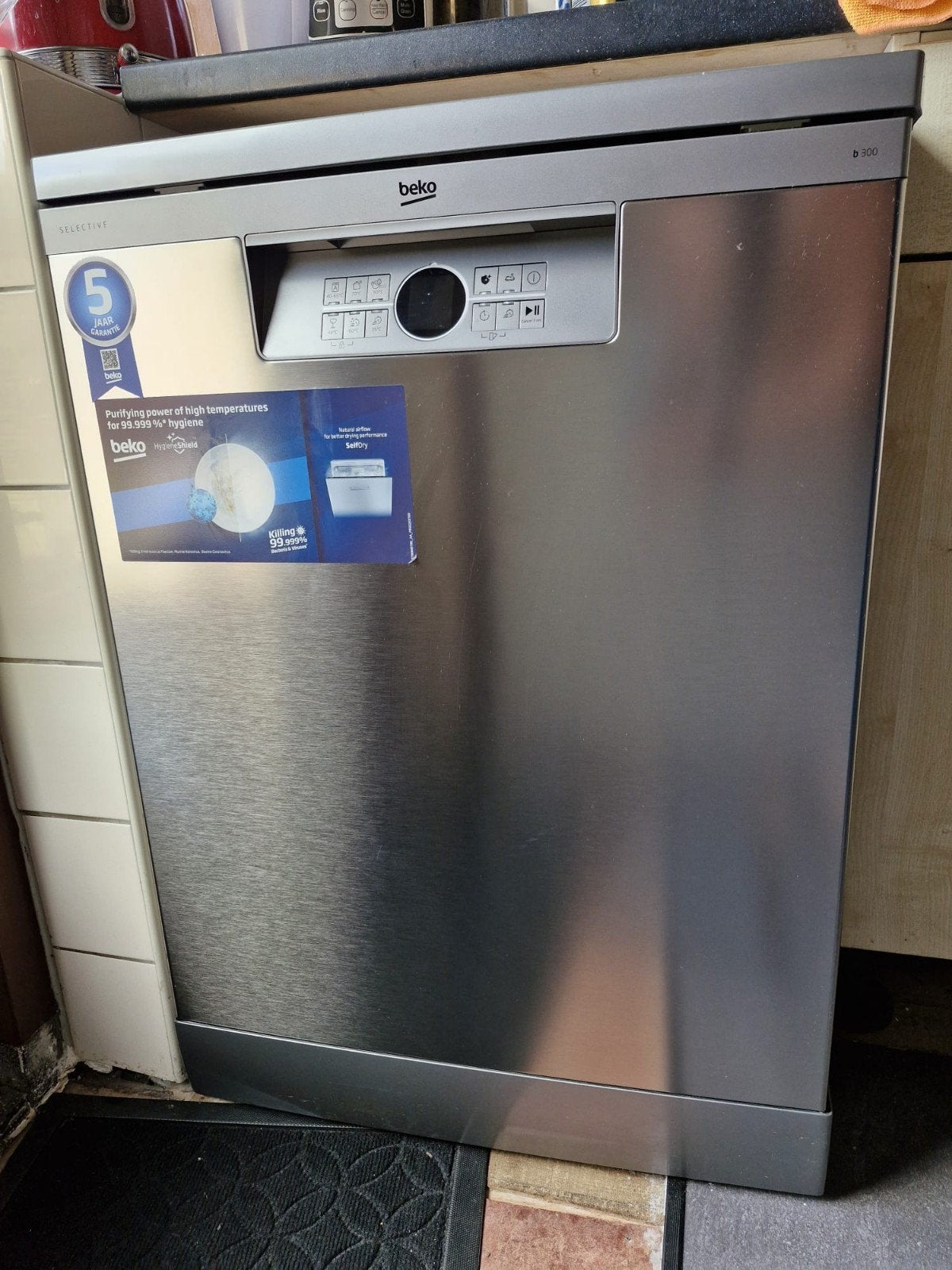 Beko D300 Vrijstaande Vaatwasser - Zilver, Witgoed en Apparatuur, Vaatwasmachines, Ophalen, 60 cm of meer, Zo goed als nieuw, 85 tot 90 cm