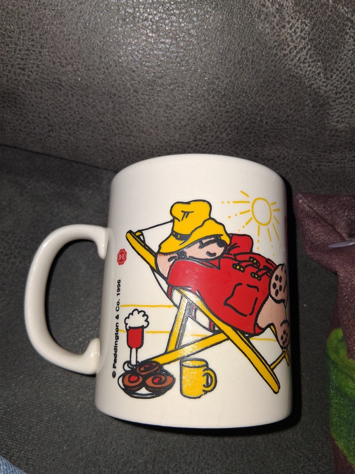 Beertje Paddington mok ( Douwe Egberts), Huis en Inrichting, Keuken | Servies, Ophalen of Verzenden, Zo goed als nieuw, Kop(pen) en/of Schotel(s)
