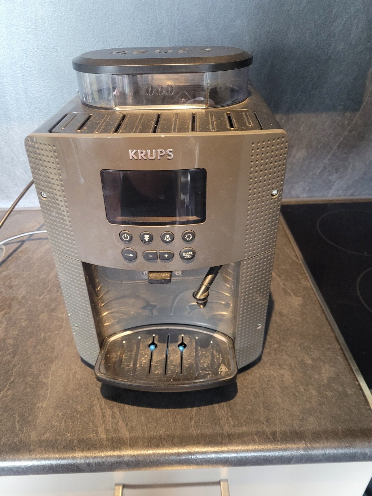 krups ea8150, Witgoed en Apparatuur, Koffiezetapparaten, Ophalen, Gebruikt, 10 kopjes of meer, Koffiemachine