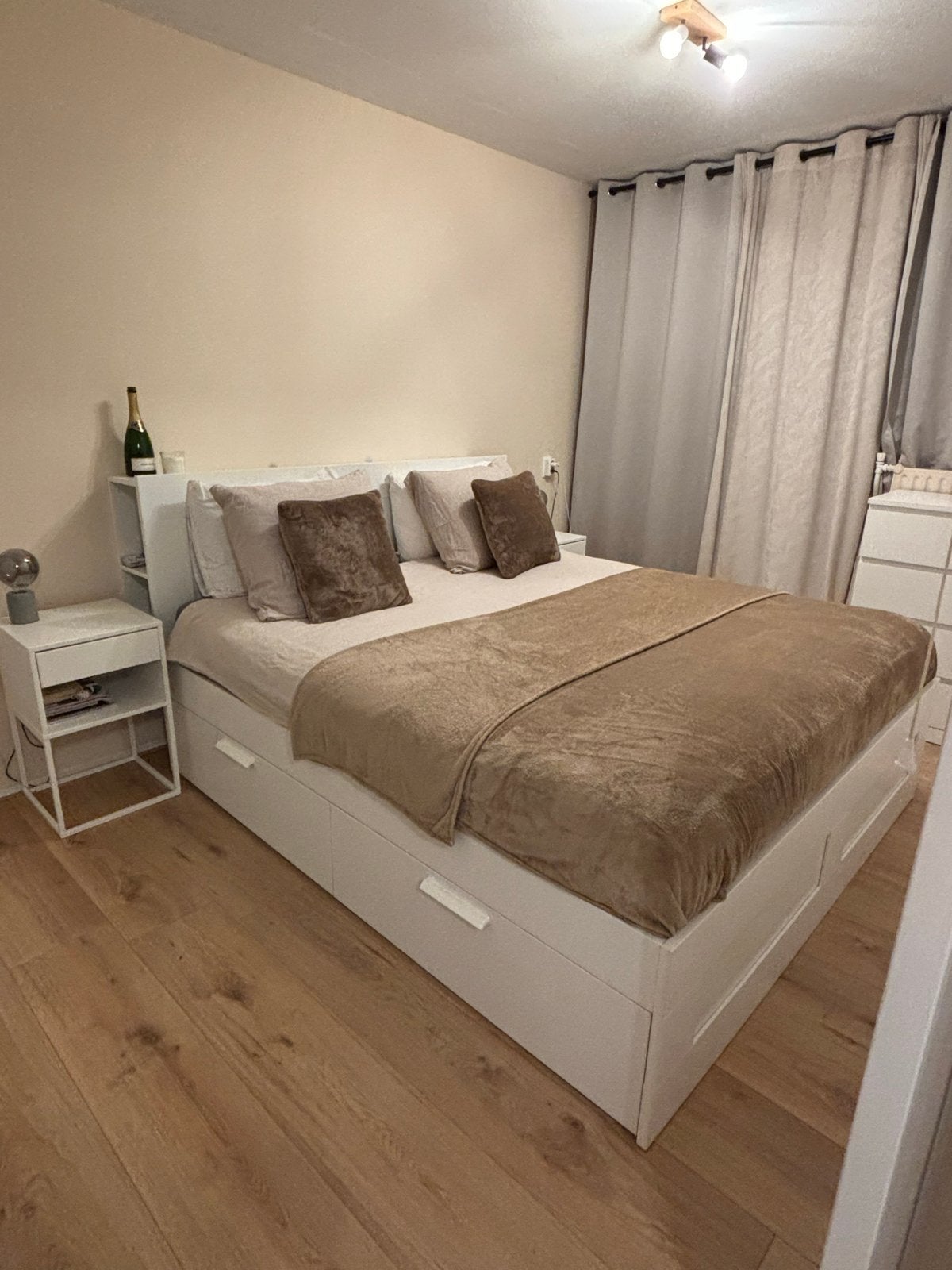Tweepersoonsbed 180x200cm (brimnes bed ikea), Ophalen, Wit, Tweepersoons, Zo goed als nieuw