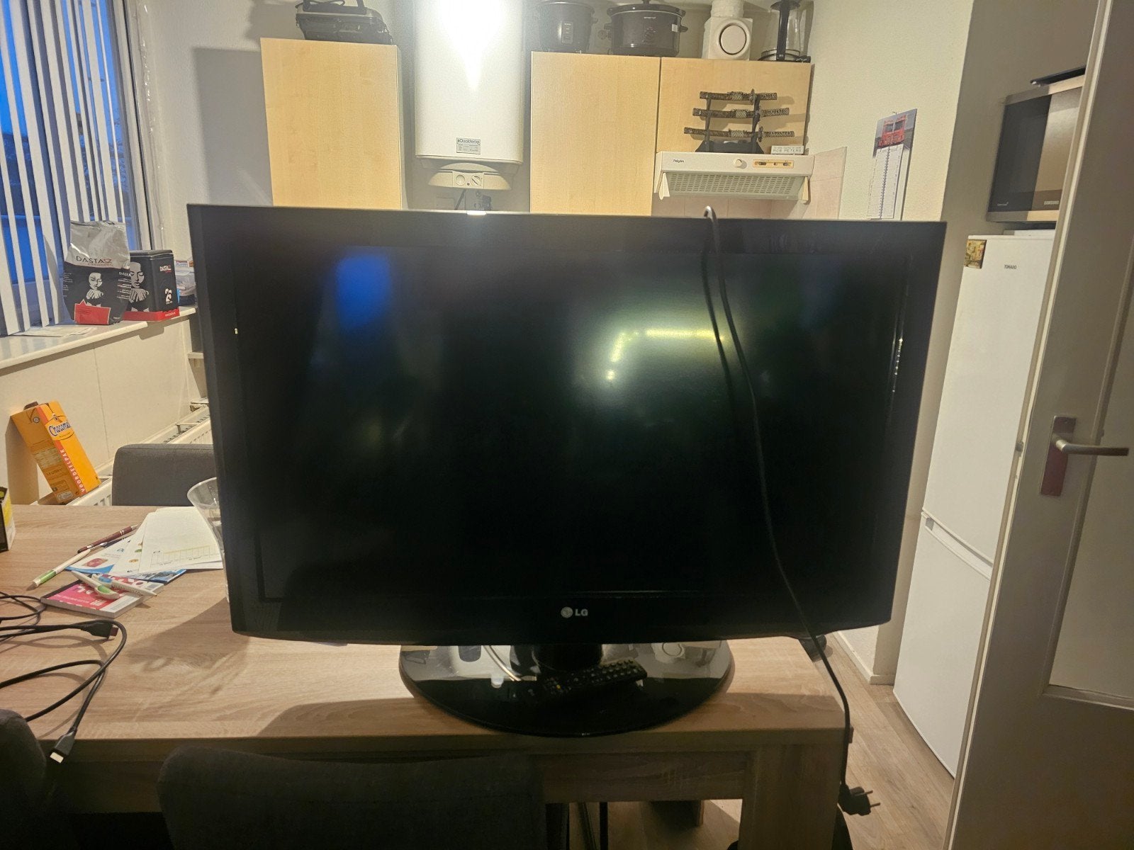 Goed werkende LG TV - Model 37LH2000, Ophalen, Gebruikt, 50 Hz, 80 tot 100 cm