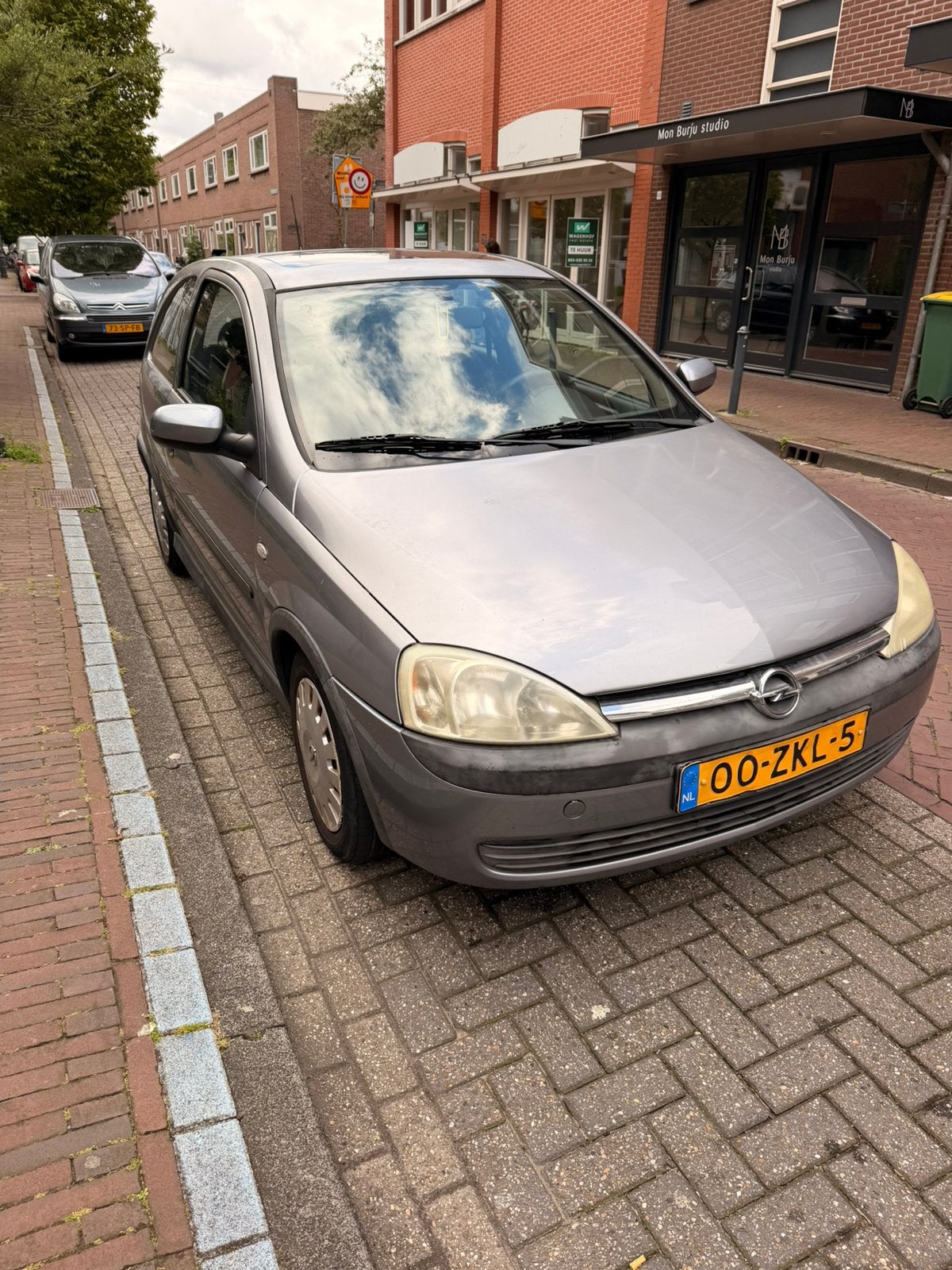 Zeer nette opel corsa 1.2 16v 2003 nieuwe apk automaat!!, Auto's, 450 kg, 74 pk, 31 €/maand, 1199 cc