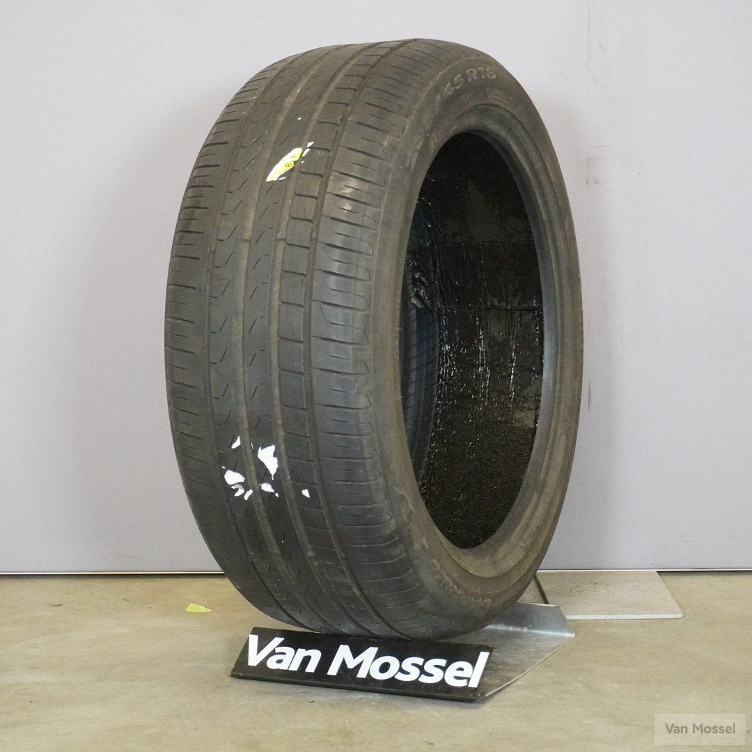 Pirelli Cinturato p7 Zomerband 235/45/R18