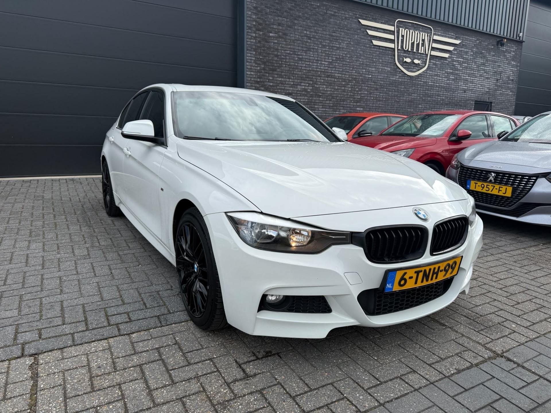 BMW 3-serie 316i M Sport Edition | NIEUWE APK | 3/6 of 12 MN, Gebruikt, Euro 6, 4 cilinders, Automatische klimaatregeling