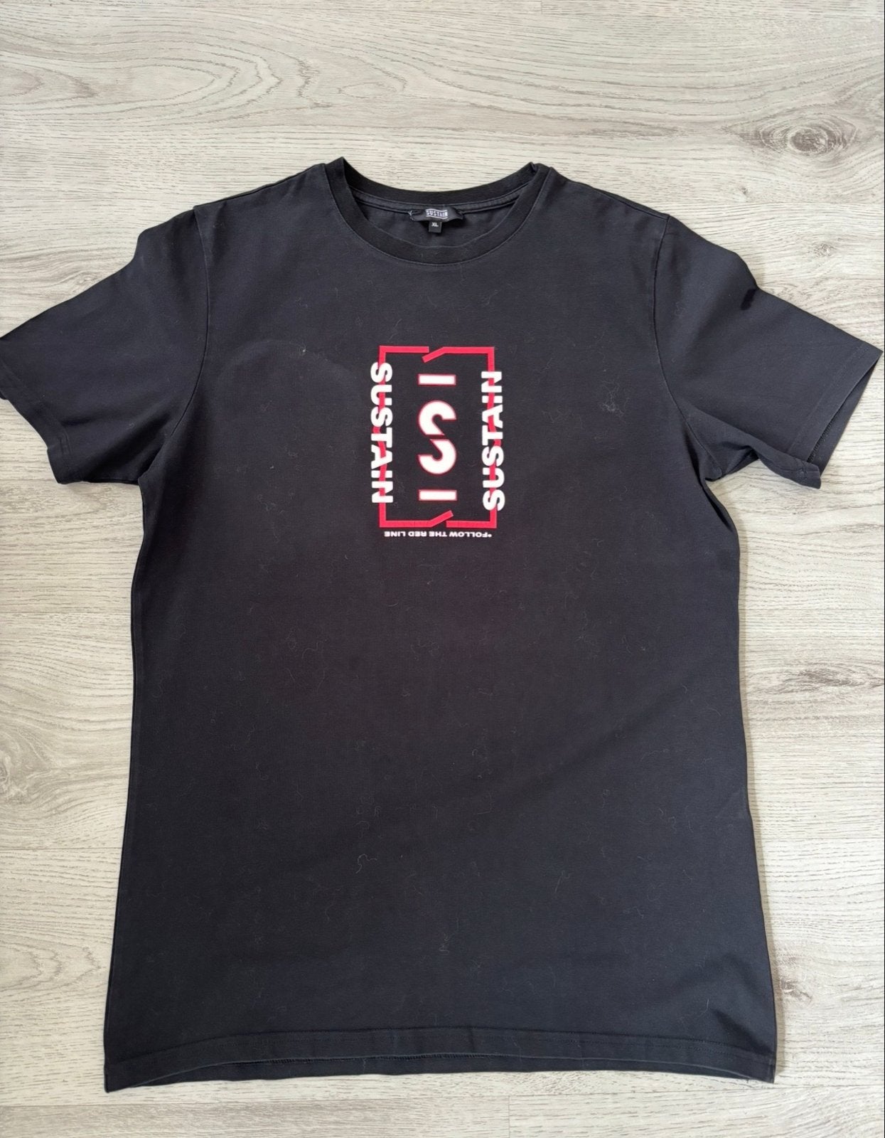 Nikkie Sustain T-shirt - Zwart, Rood, Wit - Maat XL, Verzenden, Zo goed als nieuw, Maat 56/58 (XL), Zwart