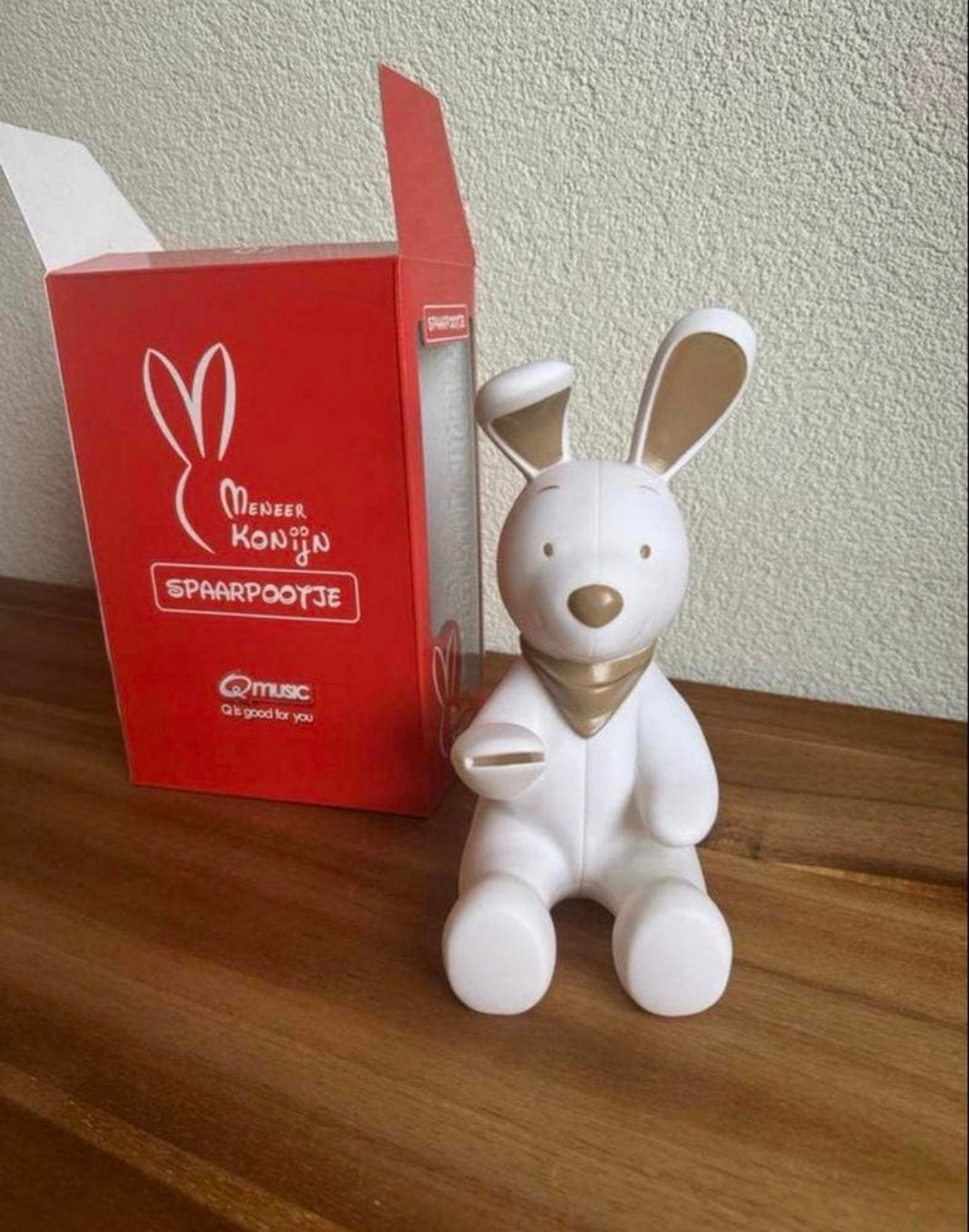 Meneer Konijn Spaarpotje - Qmusic Limited Edition, Ophalen of Verzenden, Nieuw, Kunststof, Dier