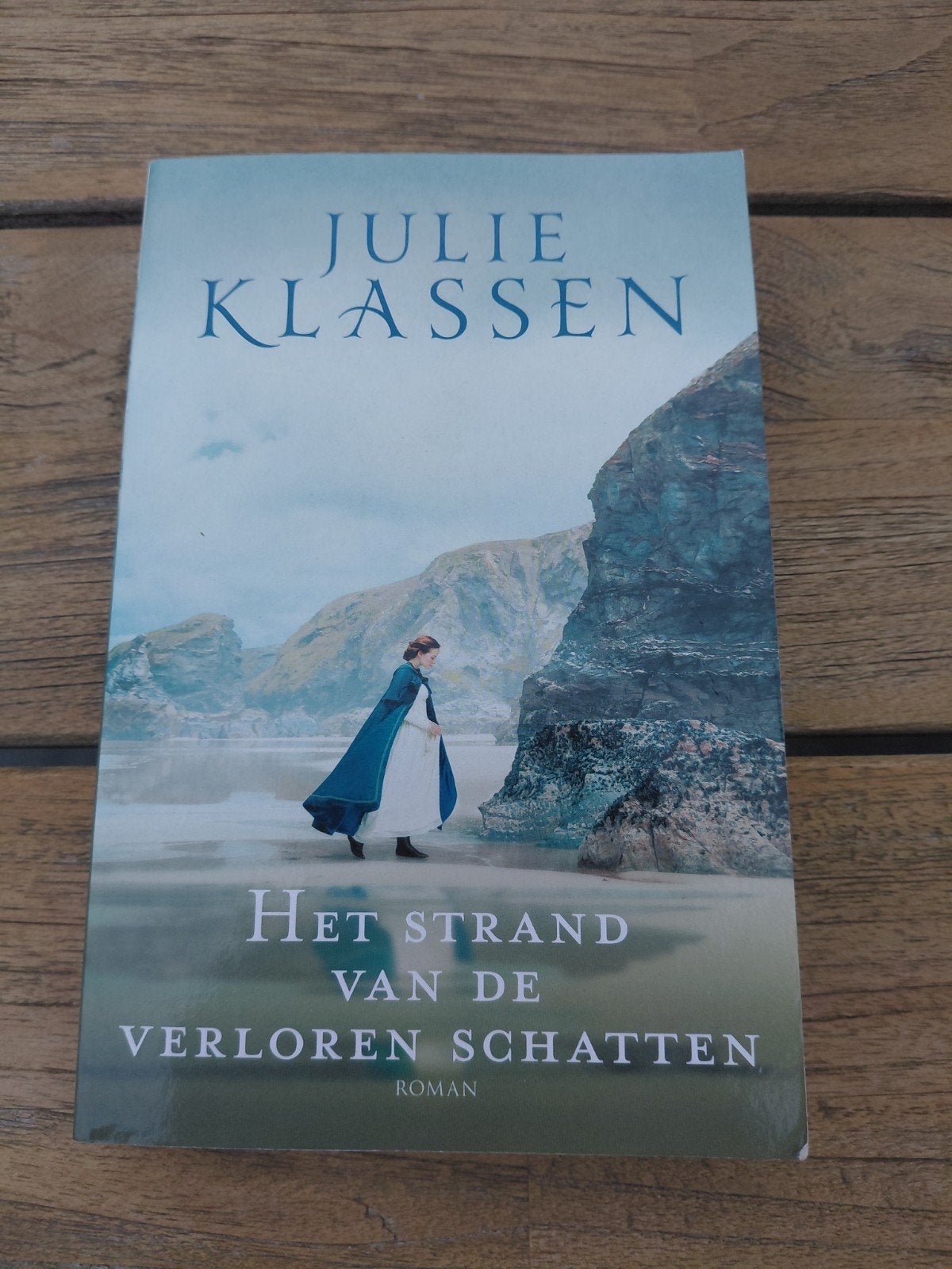 Julie Klassen - Het strand van de verloren schatten, Ophalen of Verzenden, Zo goed als nieuw, Julie Klassen